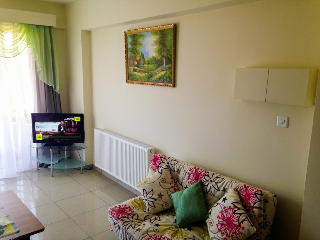 Apartment Nearby Golden Coast Protaras Bagian luar foto